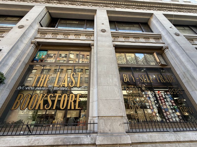 This Enormous California Used Bookstore Is An All-Day Adventure - Decor Hint Located In The Historic Spring Arts Tower