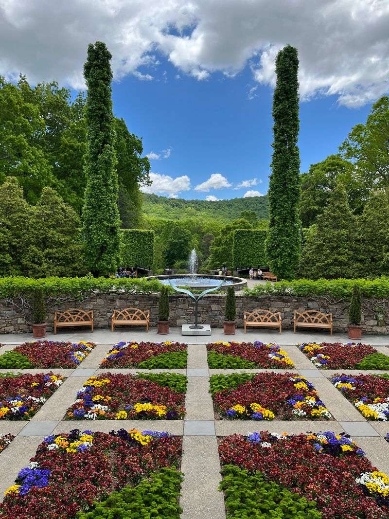 Get Outside And Explore Asheville, North Carolina Like Never Before - Decor Hint Stroll Through North Carolina Arboretum