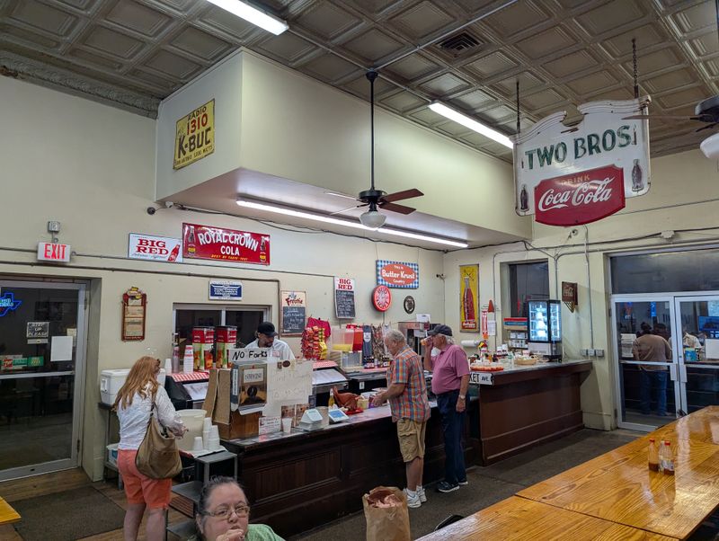 Smitty's Market