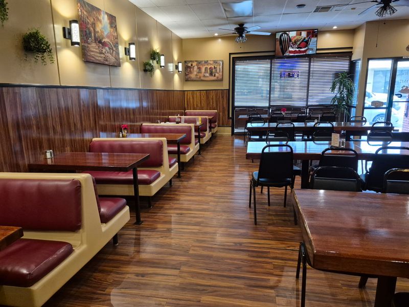 10 California Chains Serving Spaghetti & Meatballs Worth Applauding After Every Bite - Decor Hint California Grill