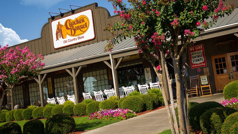 These 15 Culinary Stops In Kingsland, Georgia Make I-95 Travel Way More Delicious - Decor Hint Cracker Barrel Old Country Store