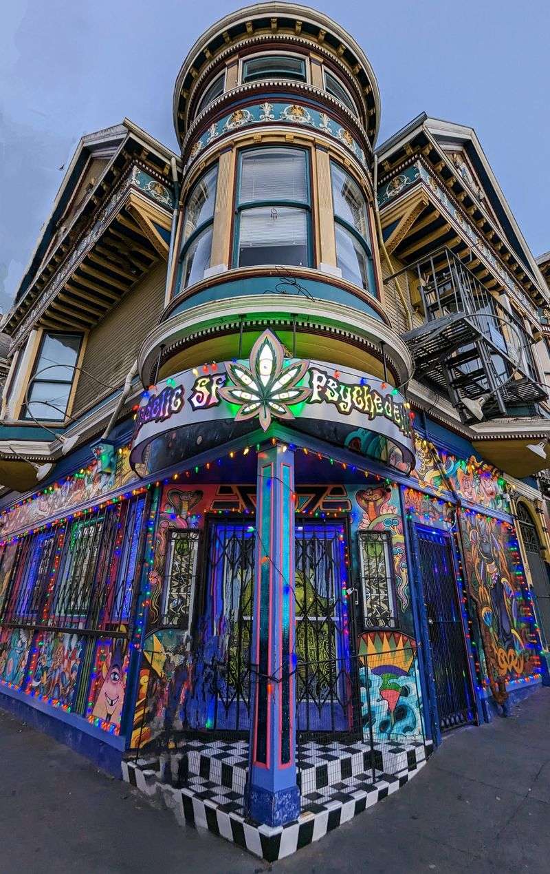Visit Haight-Ashbury