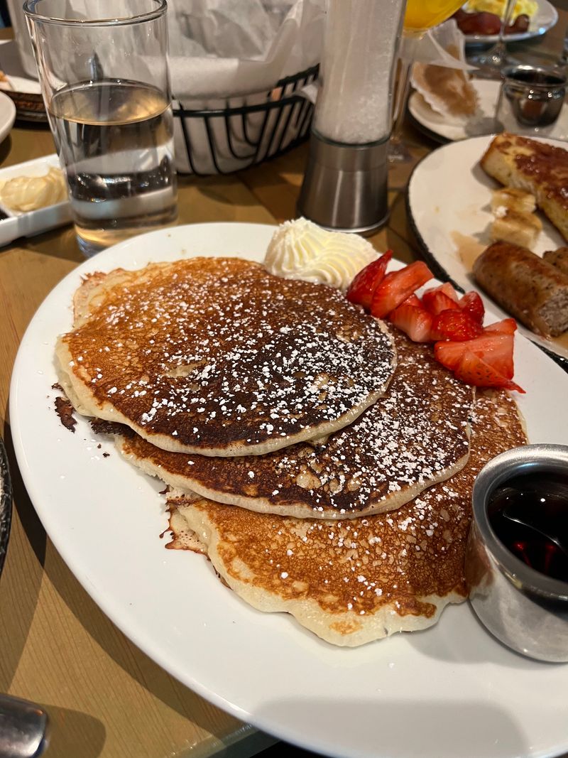 This Virginia-Highland Favorite Has Served Atlanta Georgia With Heart Since 1979 - Decor Hint Consistent Excellence Across Decades