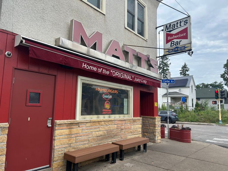 Matt's Bar