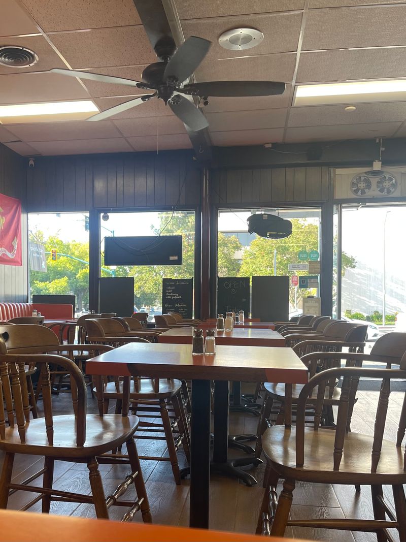 A Walnut Creek Institution