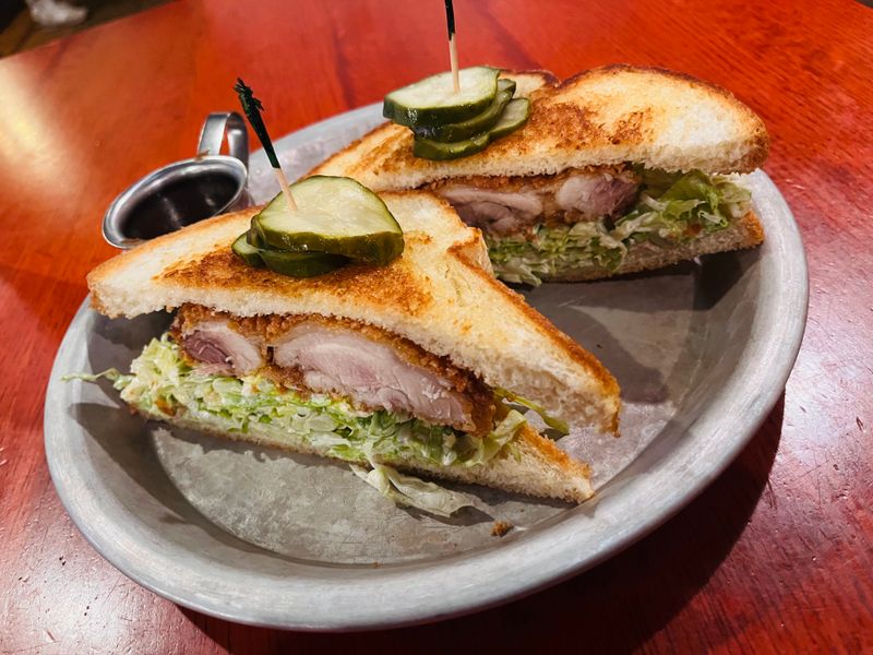 Why Locals Travel Across North Carolina For This Legendary Chicken Sandwich - Decor Hint The Iconic Fried Chicken Sandwich That Started It All