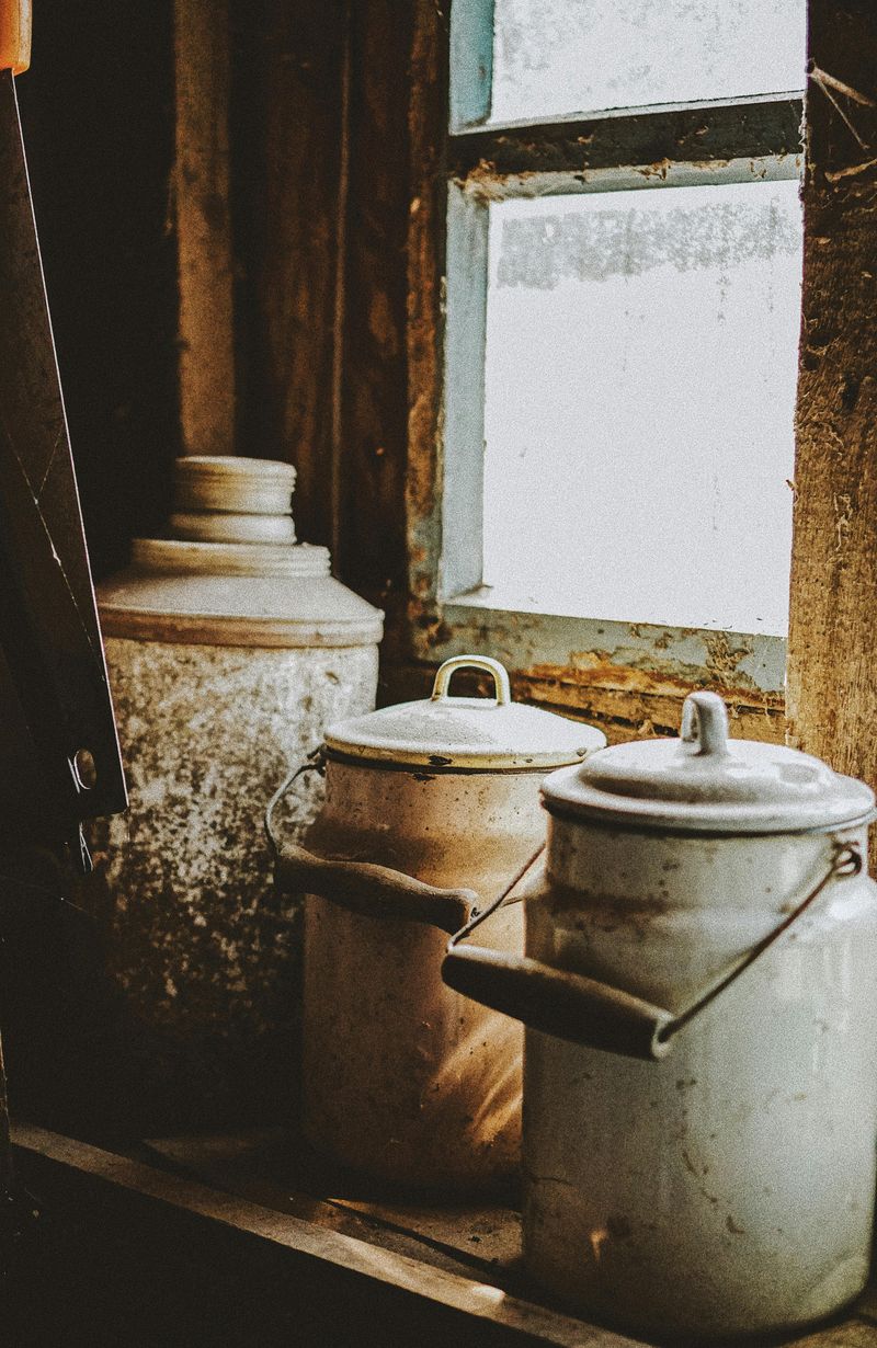 Enamelware And Graniteware Kitchen Pieces