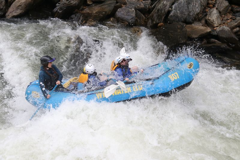 14 Georgia Experiences That Would Make The Perfect Present - Decor Hint Whitewater Rafting on the Chattooga River