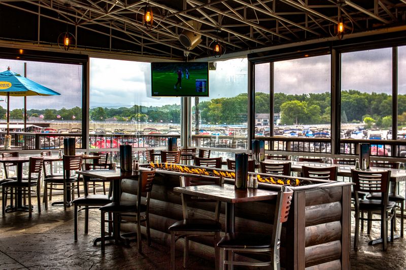 Wolfies Grill - Geist