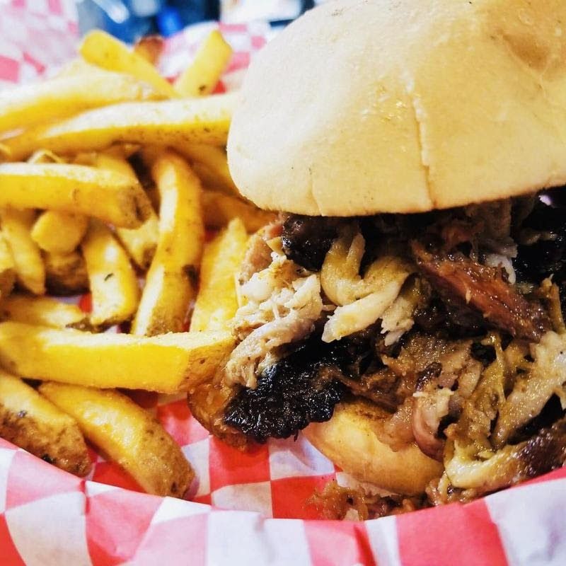 9 Kansas BBQ Joints That Refuse To Go Small On Their Sandwiches - Decor Hint RJ’s Bob-Be-Que Shack