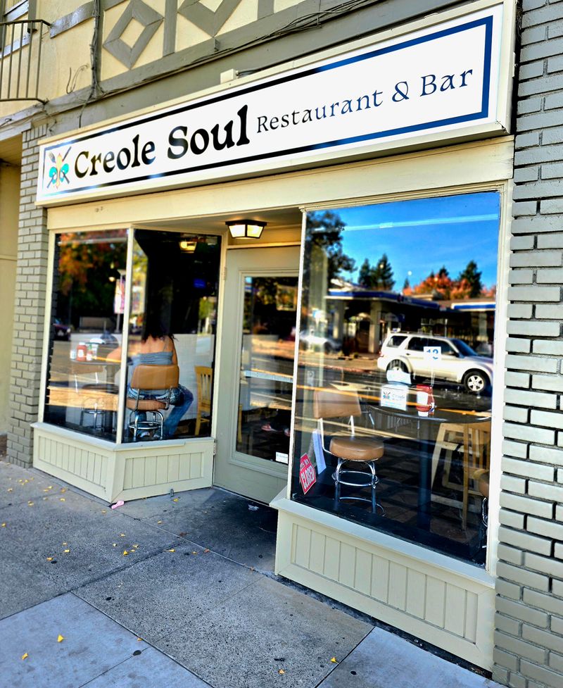 17 California Soul Food Restaurants Locals Wish They Could Keep Secret - Decor Hint Creole Soul Restaurant