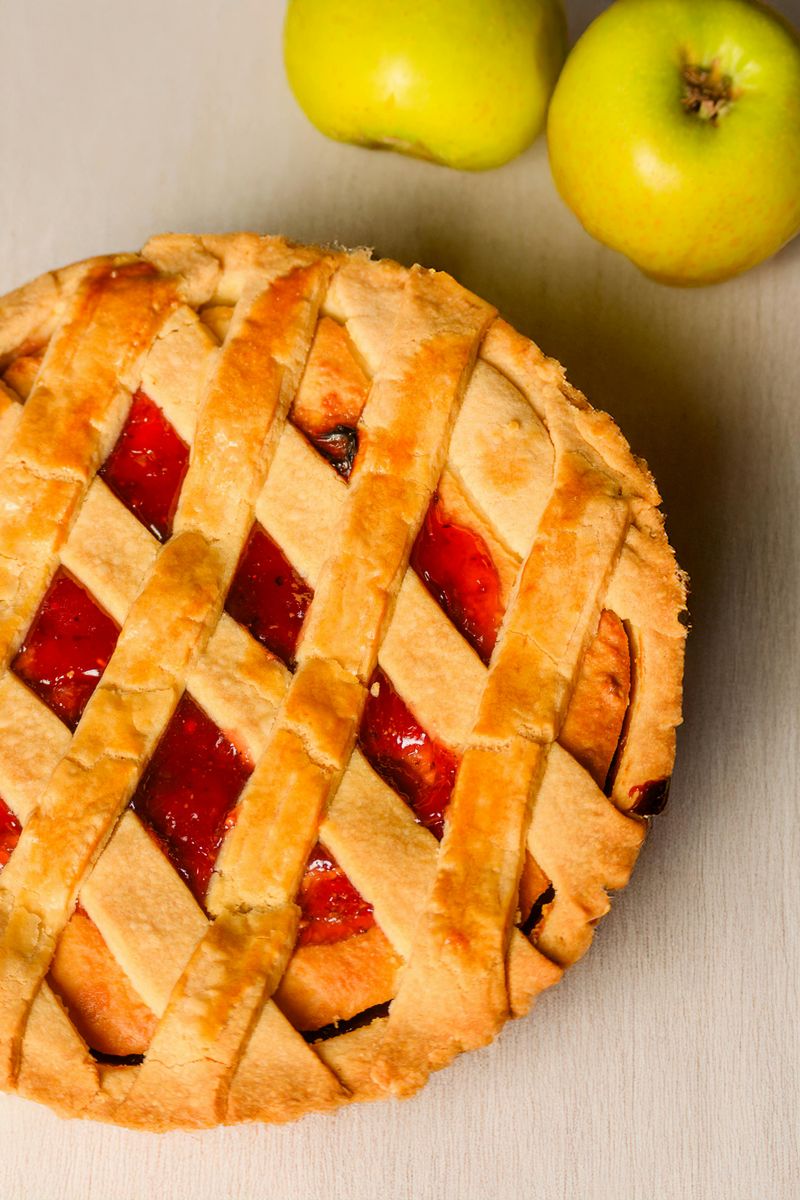 9 Washington Desserts That Turn Apples Into Autumn Magic - Decor Hint San Juan Islands Salted Honey Apple Pie