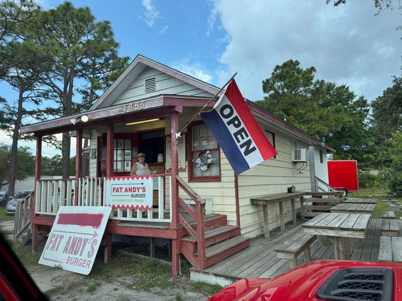 Your Next Burger Obsession? This Coastal North Carolina Spot - Decor Hint A Charming 1920s Coastal Home Turned Burger Haven
