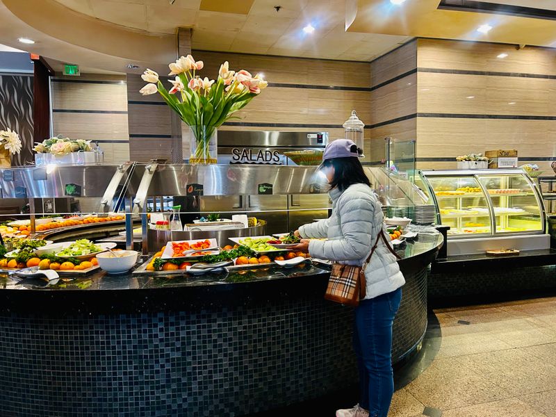 Vegas Seafood Buffet, Glendale