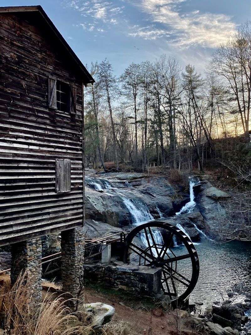 McGalliard Falls, Valdese