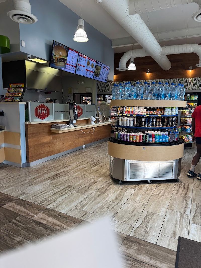 26eRMYInIvoFIrvC - Decor Hint