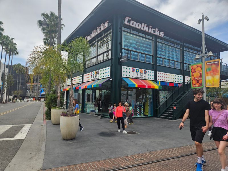 This Massive Rainbow Candy Store In California Feels Made For Valentine's Day - Decor Hint Los Angeles Location At Original Farmers Market