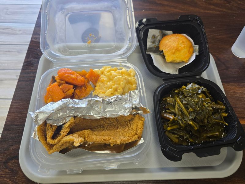 The Soul Food At This No-Frills Restaurant In North Carolina Is Out-Of-This-World Unforgettable - Decor Hint Fried Catfish That Deserves Its Own Zip Code