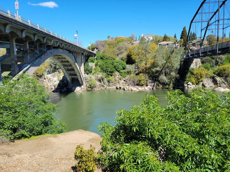 Multiple Access Points Throughout Fair Oaks