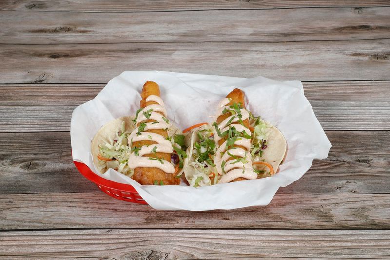 This Unfussy Restaurant In California Has Fish And Chips That Are Absolutely Legendary - Decor Hint Authentic British-Style Roots