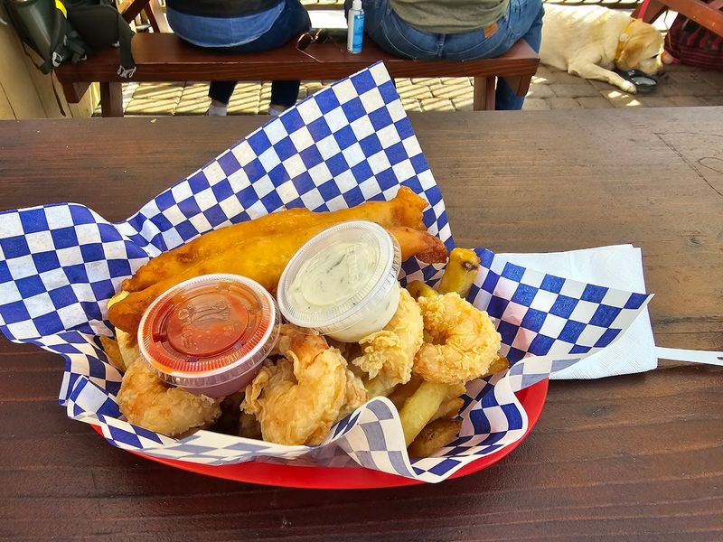 This Unfussy Restaurant In California Has Fish And Chips That Are Absolutely Legendary - Decor Hint Portions That Actually Satisfy