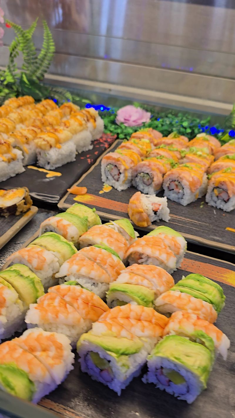 Regulars Always Beat The Rush Always At This Texas Seafood Buffet - Decor Hint Hot Line Hits: Shrimp Two Ways