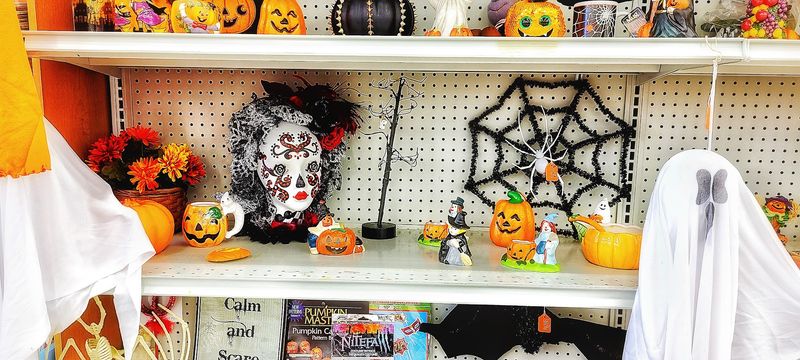 The Gigantic Thrift Store In North Carolina That Feels Truly Too Good To Be True - Decor Hint Special Sales And Rotating Discounts