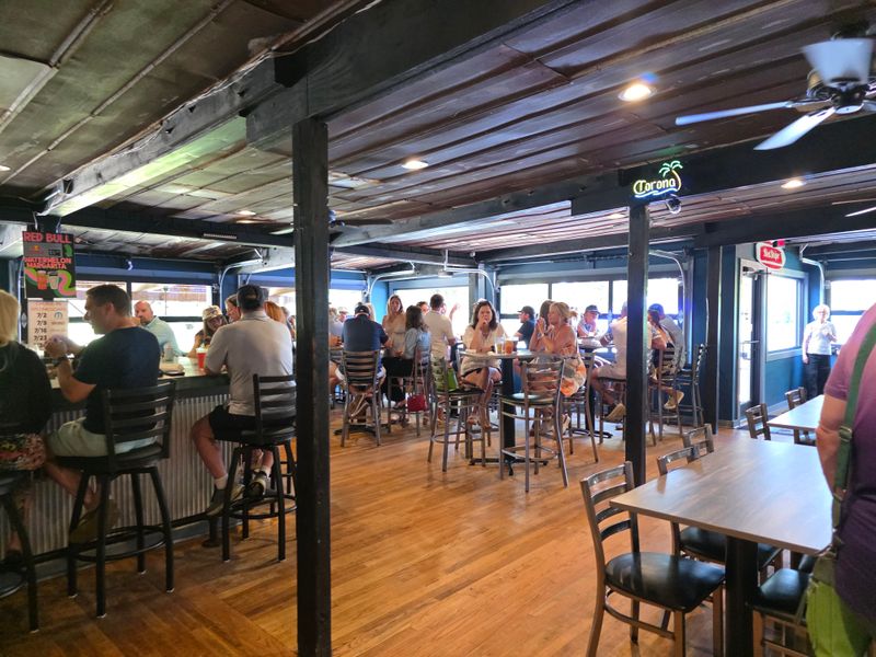 Waters Edge Dock and Grill, Salisbury