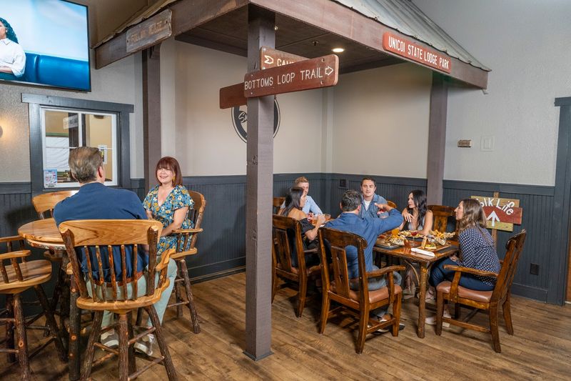 Smith Creek Tavern — Helen