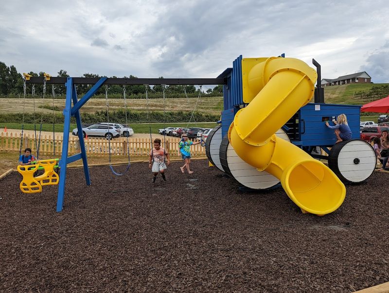 Spend The Day Picking North Carolina Apples At This Charming Orchard In Moravian Falls - Decor Hint Family Activities Beyond Apple Picking