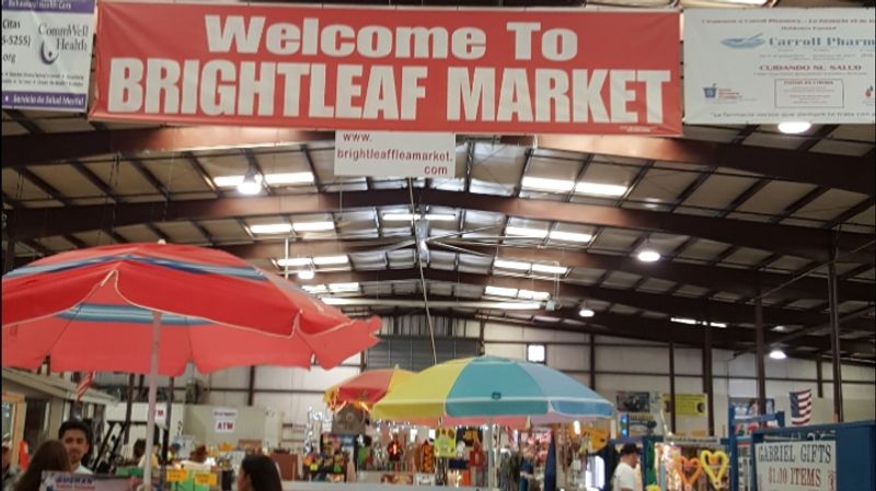 This North Carolina Flea Market Has Deals So Good, You'll Need A Bigger Trunk - Decor Hint Parking Challenges Require Strategic Planning