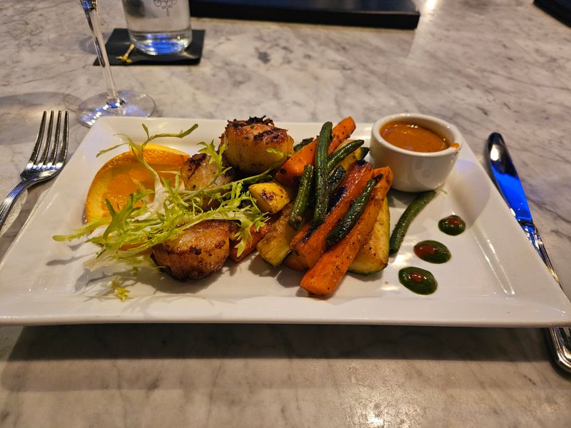 Chive Sea Bar & Lounge