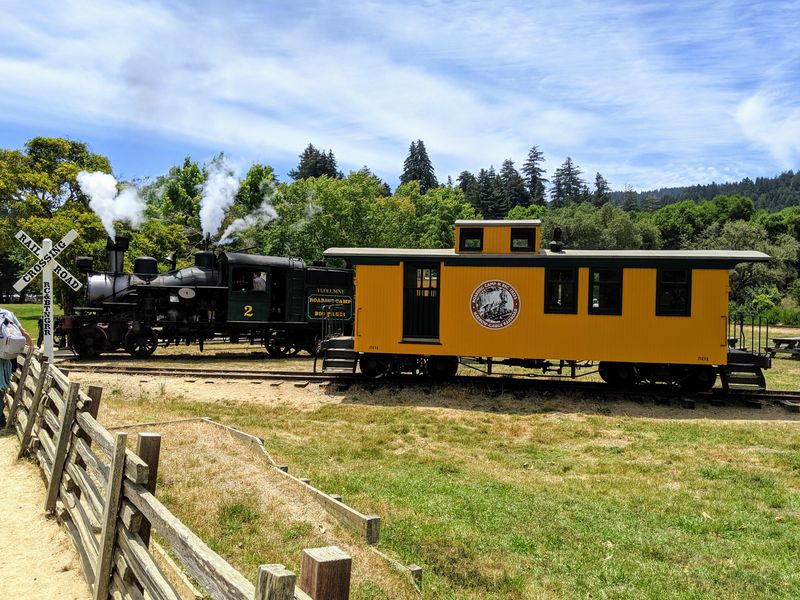 This Vintage Train Ride Through California Feels Like Traveling Back In Time - Decor Hint Diverse Locomotive Collection With Unique Histories