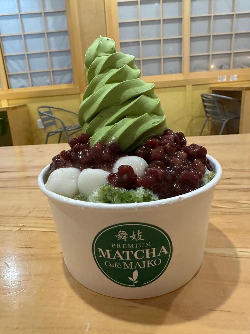 Instagram-Worthy Presentation On Every Single Dessert