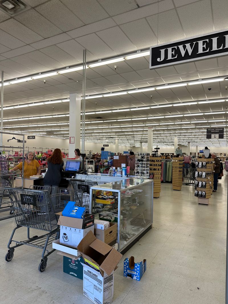 Carolina Value Thrift, Mooresville