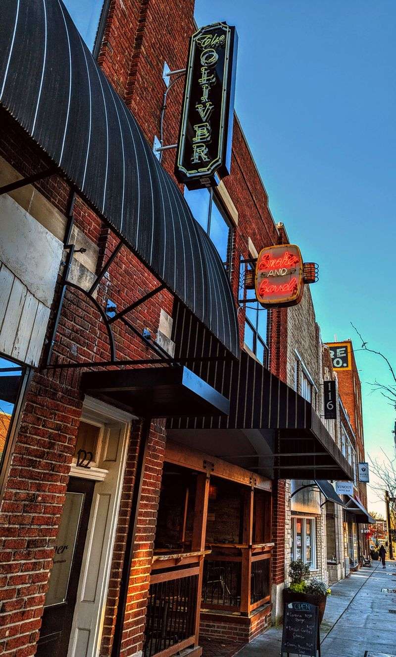 Downtown Sanford Location With Character