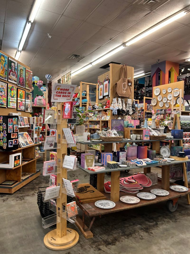 Accessories And Jewelry That Complete Any Look