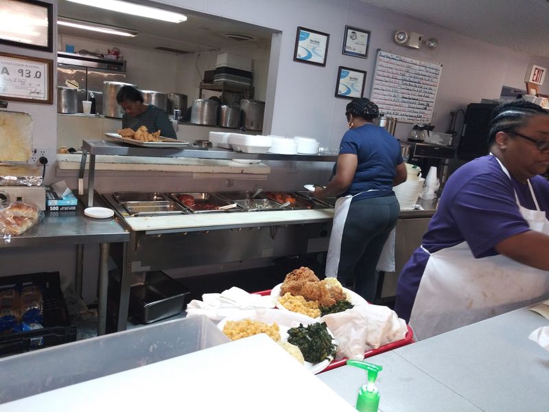 Cafeteria Style Service With Heart