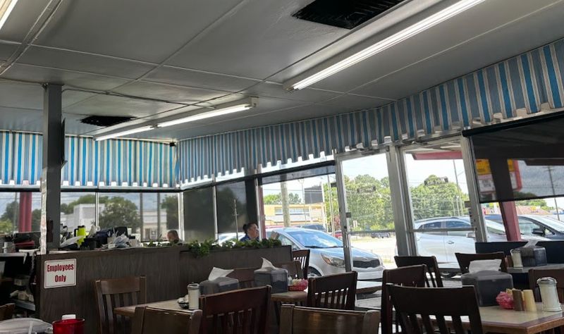 Lindy's Restaurant, Fayetteville