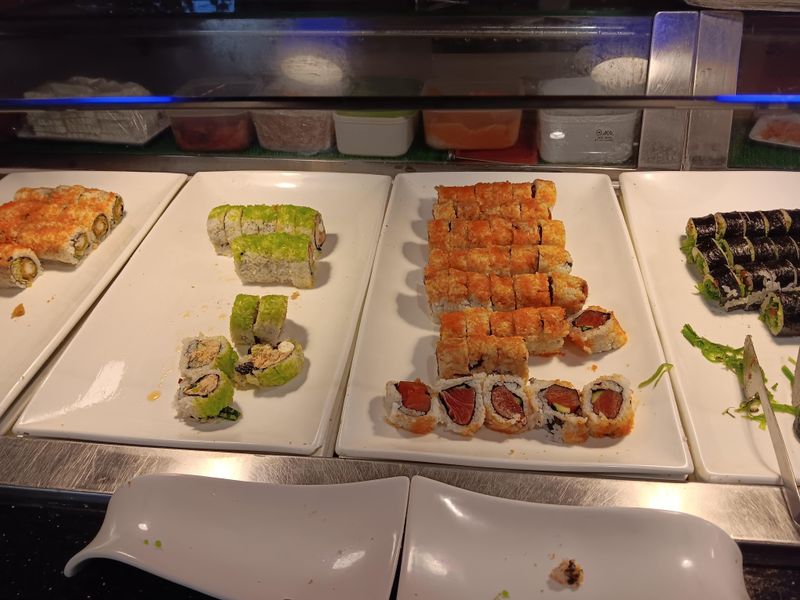 This All-You-Can-Eat California Seafood Feast Is Perfect For A Spring Outing - Decor Hint Japanese And Chinese Cuisine Under One Roof