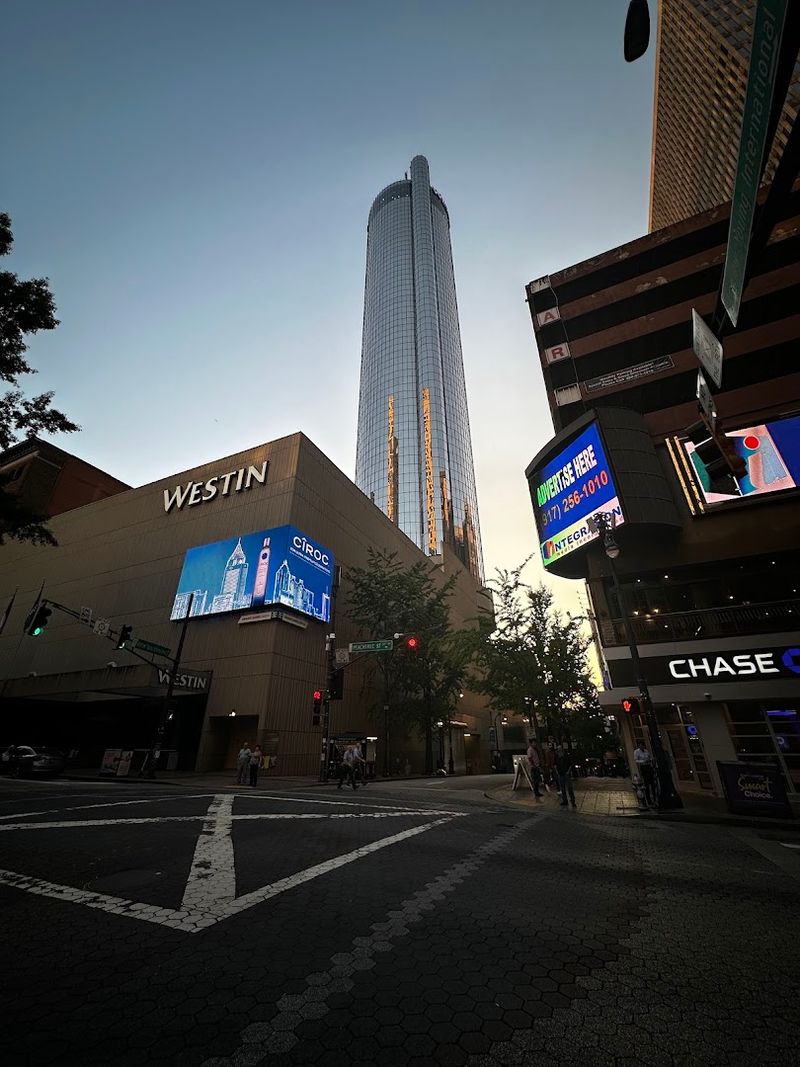 Take A Glass Elevator To This Atlanta Georgia Restaurant Inside The Once-Tallest Hotel In The World - Decor Hint Valet Parking That Takes the Stress Out of Arrival