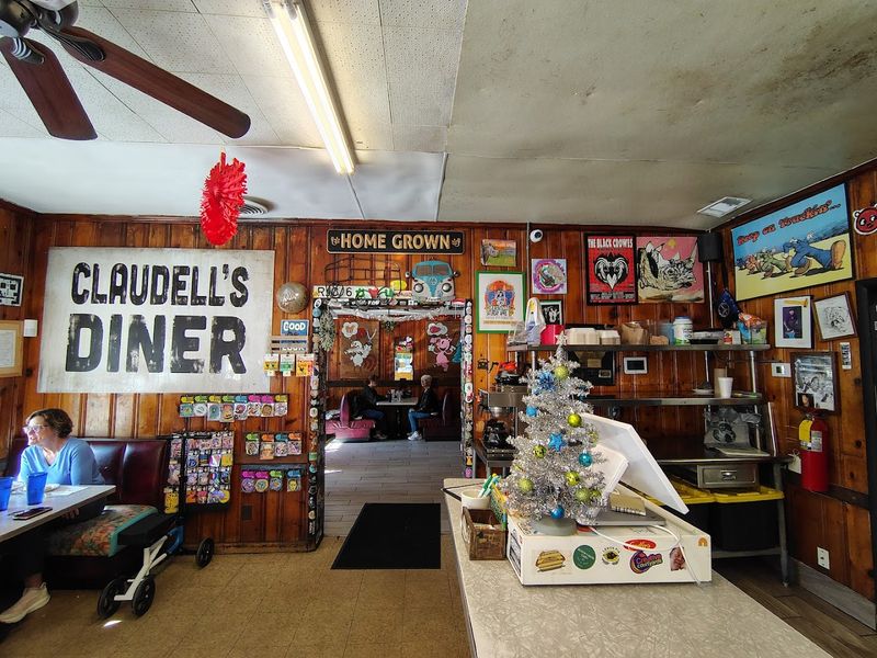 15 Georgia Fried Chicken Spots That Raise The Bar On Southern Flavor - Decor Hint Home Grown