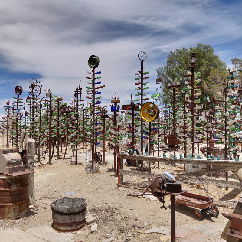 Bottle Tree Ranch, Oro Grande
