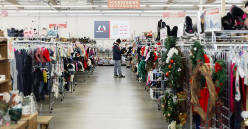 California’s Thrift Store In Fresno Is A Must-Visit For Secondhand Treasure Hunters