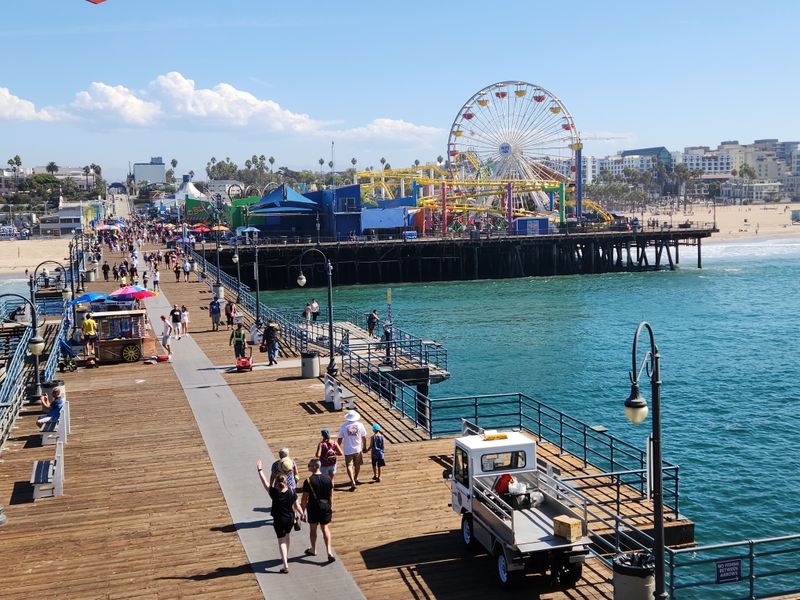 40 Incredible Things To Do In Los Angeles, California This February - Decor Hint Ride The Ferris Wheel At Santa Monica Pier