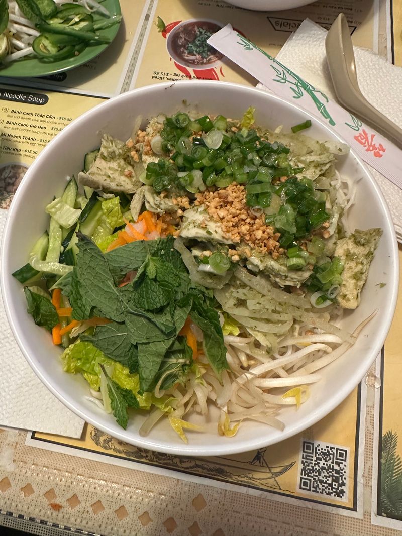 Que Huong Restaurant