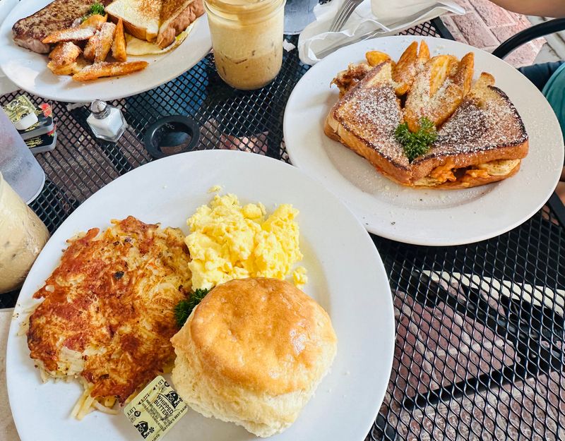 12 Must-Visit Brunch Cafés Across Georgia Foodies Swear By - Decor Hint Brunch Apothecary