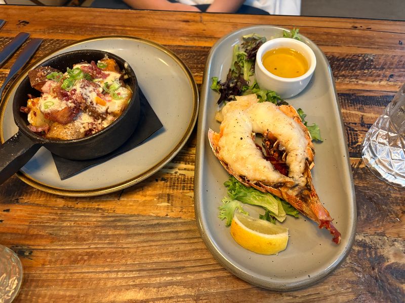 These 16 Georgia Seafood Joints Built Loyalty The Old-Fashioned Way - Decor Hint Sundae Cafe