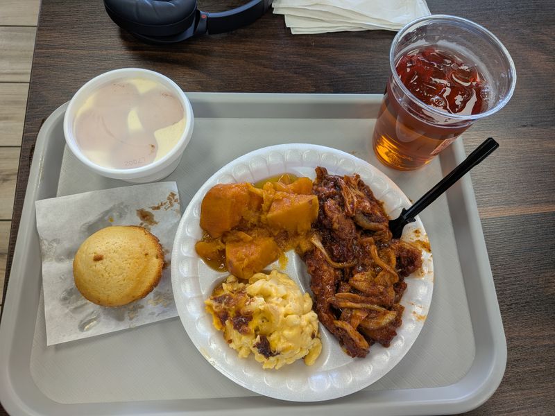 The Soul Food At This No-Frills Restaurant In North Carolina Is Out-Of-This-World Unforgettable - Decor Hint Cornbread That Could Unite Divided Nations
