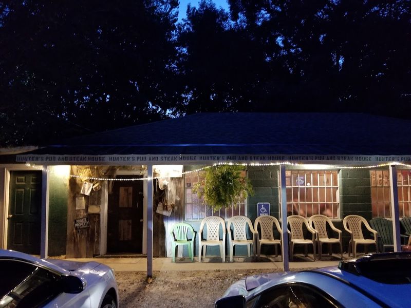 Ample Parking Unlike City Restaurants